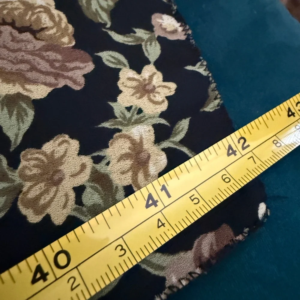 Vibrant Floral Print Scarf Sheer Lightweight Leopard‎ Accent